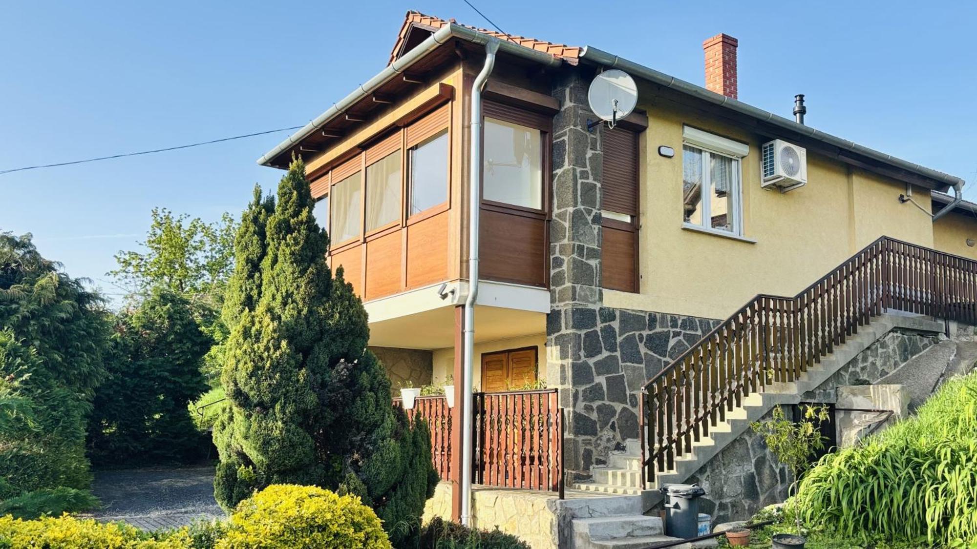 Panorama Apartmanhaz Шарвар Экстерьер фото