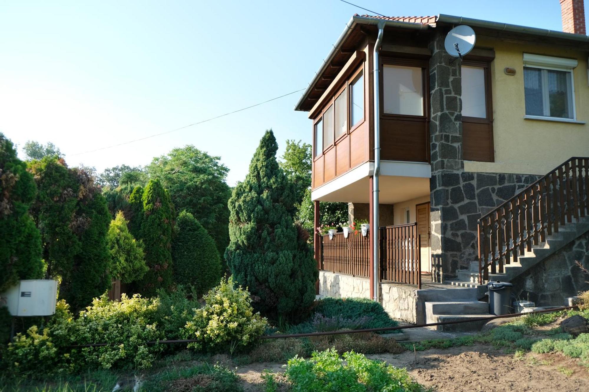 Panorama Apartmanhaz Шарвар Экстерьер фото